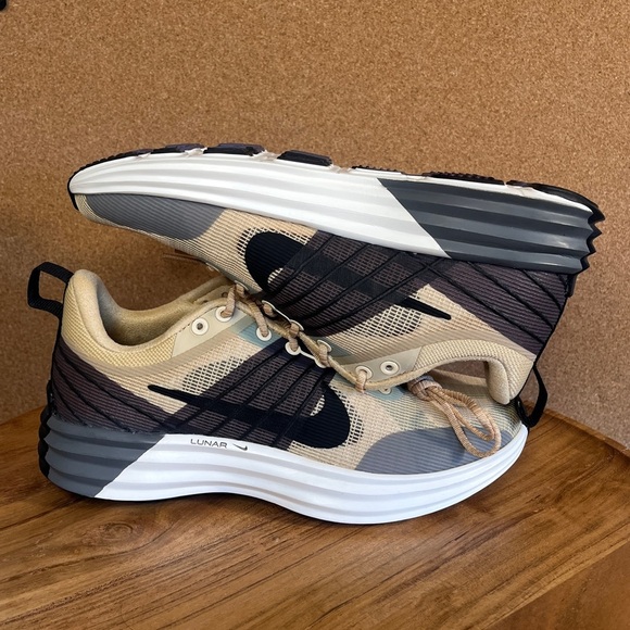 Nike
Lunar roam
'sesame
Brand new
NWOT - Picture 8 of 9